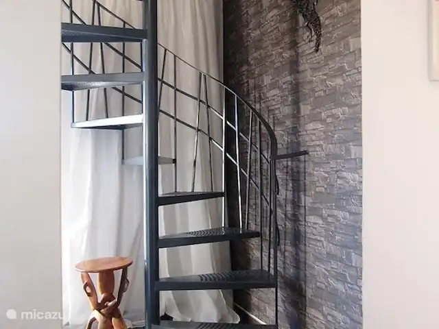 Villa de vacances de luxe, Finca Nirvana | Espagne, Andalousie, Colmenar - maison de vacances Tout l’acier est fabriqué selon un modèle conçu par nos soins, spécialement pour Finca Nirvana