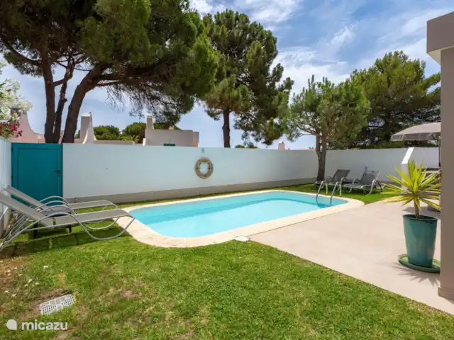 Casa Carpe Diem | Portugal, Algarve, Alvor - villa Vue de la chambre du rez-de-chaussée sur le jardin
