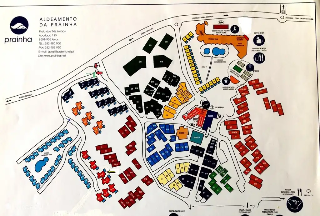 Plan du Resort Prainha, en bas à gauche Casa Carpe Diem (au niveau de la flèche). Beaucoup de stationnement et pas de circulation.