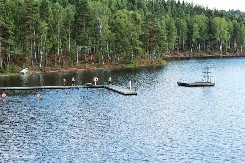 Kråkviken die badplaast in unserem Haus. Gehen Sie nur 300 Meter.