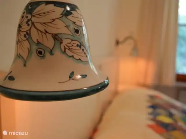 Location de Vacances Italie, Ombrie, Bettona, villa - Belle maison de vacances avec piscine Chambre avec salle de bain.