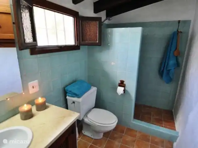 Finca Los Monteros | Espagne, Costa Blanca, Benissa - finca Salle de douche fraîche avec WC.