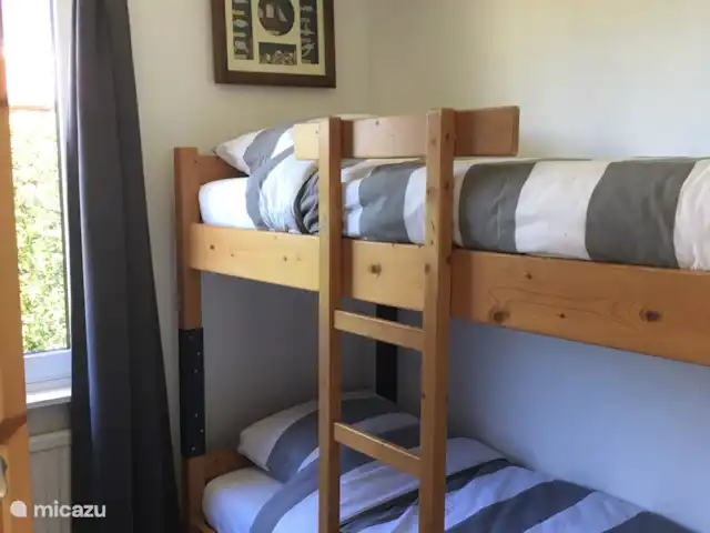 Le Tureluur | Pays-Bas, Zélande, Renesse - bungalow Chambre d'enfants n°3
avec lits superposés et penderie