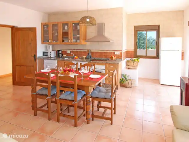 Villa Los Poyatos, Comares | Espagne, Costa del Sol, Comares - villa Pour les soirées plus fraîches, il y a un poêle à granulés.