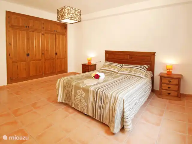 Villa Los Poyatos, Comares | Espagne, Costa del Sol, Comares - villa Espace de stockage suffisant. N'emmenons-nous pas toujours beaucoup trop de bagages avec nous en voyage ??? Eh bien, vous pouvez les perdre ici.
