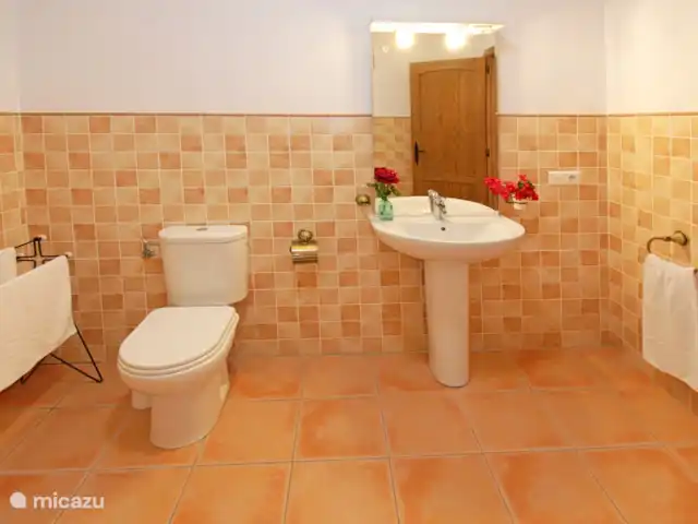 Villa Los Poyatos, Comares | Espagne, Costa del Sol, Comares - villa Toutes nos salles de bains sont spacieuses, tout comme toute la villa Los Poyatos.
