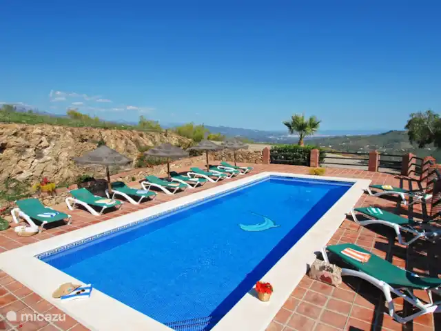 Villa Los Poyatos, Comares | Espagne, Costa del Sol, Comares - villa Baignade avec vue sur la mer Méditerranée.