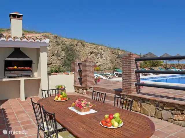 Villa Los Poyatos, Comares | Espagne, Costa del Sol, Comares - villa ...et ensuite faire un bon barbecue.