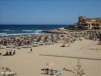 The beach La Zena is approximately 5 kilometers away and can be reached within 10 minutes by car.