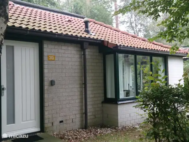 Sparrendal huren in Nederland, Gelderland, Ermelo - bungalow Voorgevel