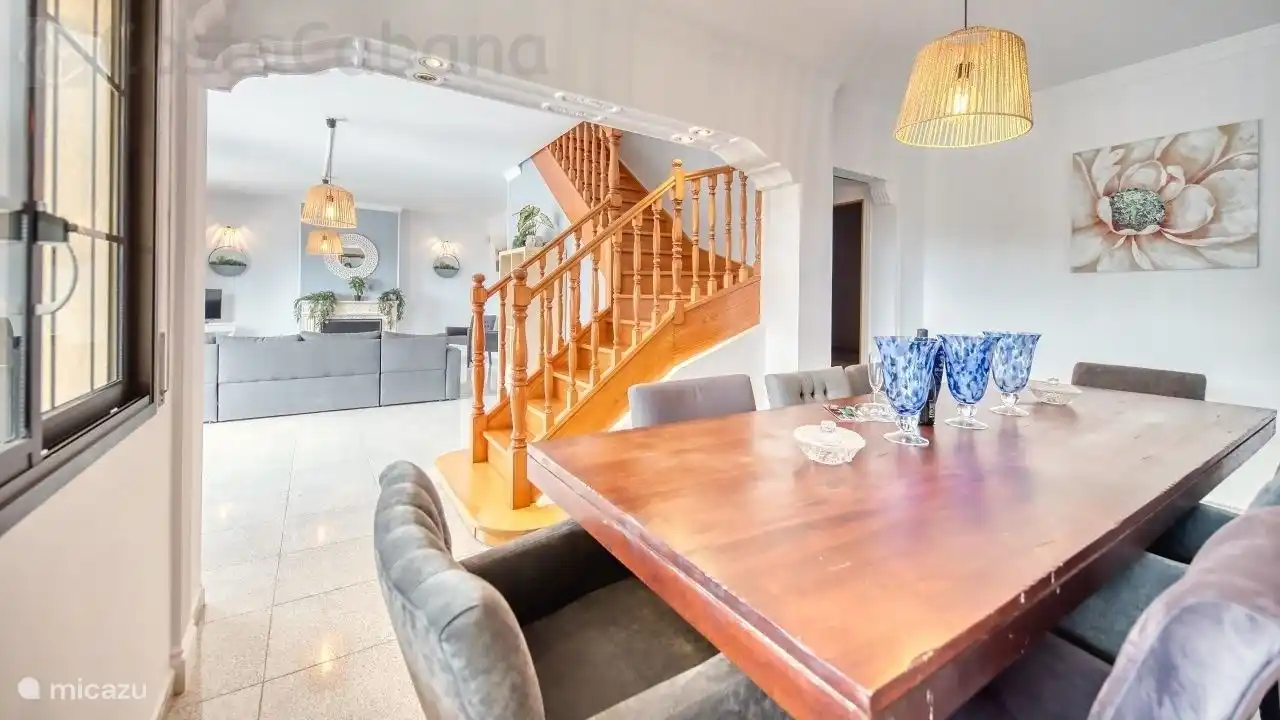 A holiday home with a large garden with private swimming pool, just outside the center of Lloret de Mar!