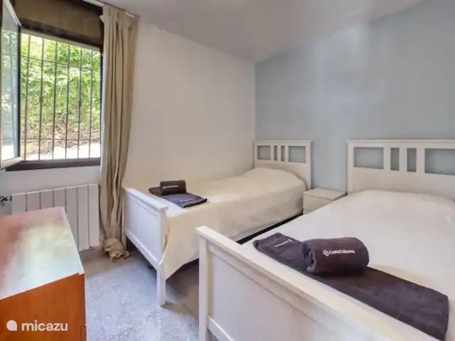 Costa Cabana - Villa Paris | Espagne, Costa Brava, Lloret de Mar - villa Une maison de vacances avec un grand jardin avec piscine privée, juste à l'extérieur du centre de Lloret de Mar !