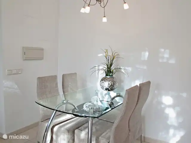 Application de luxe. Los Boliches, Fuengirola | Espagne, Costa del Sol, Fuengirola - appartement Table à manger