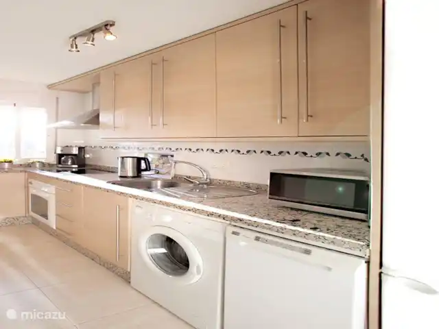 Application de luxe. Los Boliches, Fuengirola | Espagne, Costa del Sol, Fuengirola - appartement cuisine