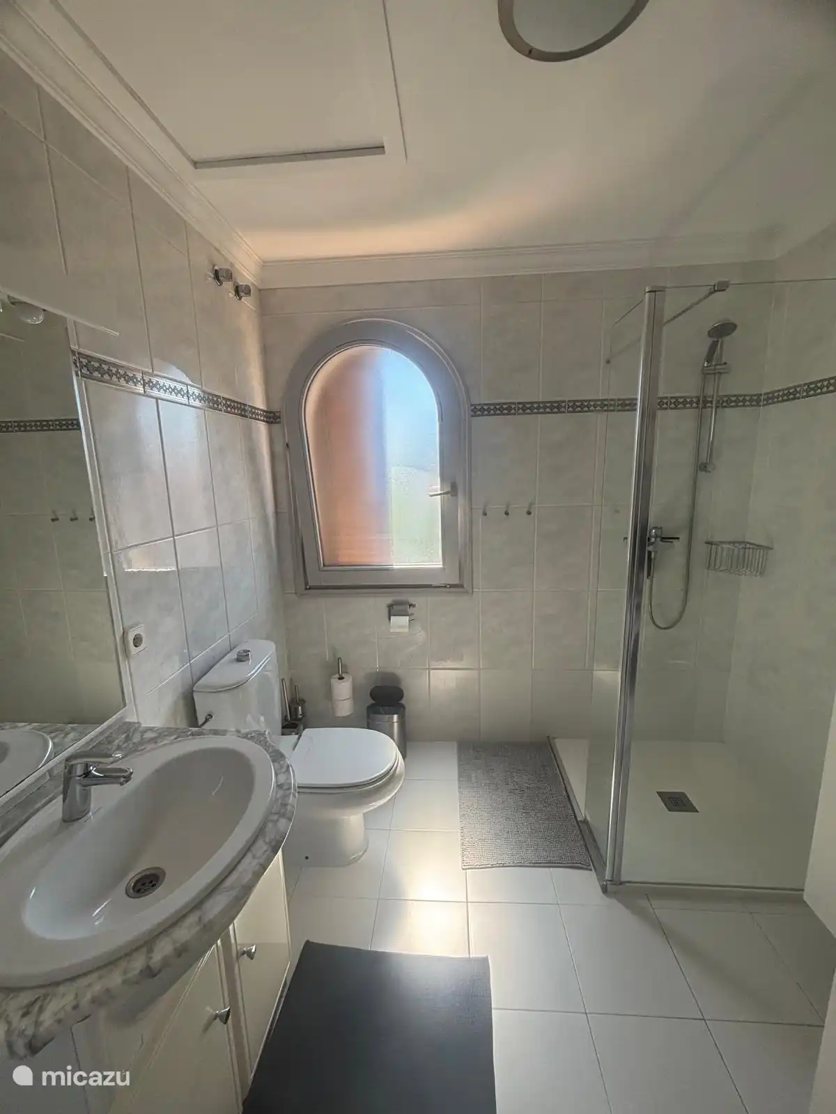 Baño con lavadora
