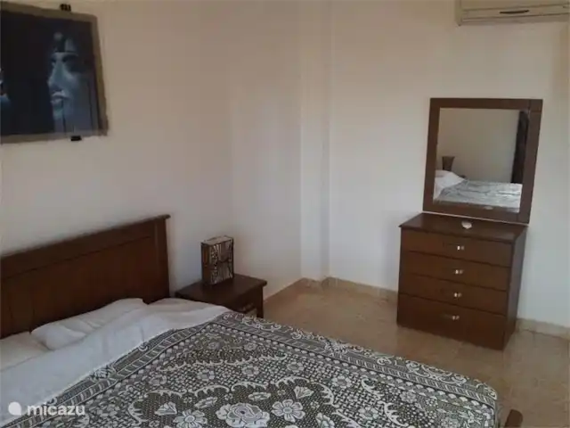 Location de Vacances Égypte, Mer Rouge , Hurghada, appartement - Appartements avec vue sur la mer Rouge, Hurghada Chambre spacieuse avec grand garde-robe.
