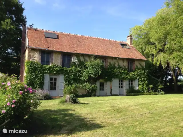 Location de Vacances France, Nièvre, Arquian, maison de vacances - Le Biron Blanc Location de Vacances France, Nièvre, Arquian, maison de vacances - Le Biron Blanc