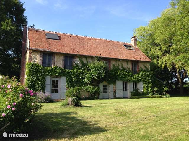 Holiday home in France, Nièvre – holiday house Biron Le Blanc