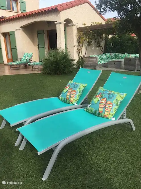 Farniente au bord de la piscine