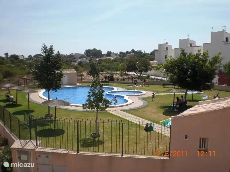 Gemeinschaftspool mit Kinderbecken, 50 Meter vom Haus entfernt, mit Magnetkarte Zugang