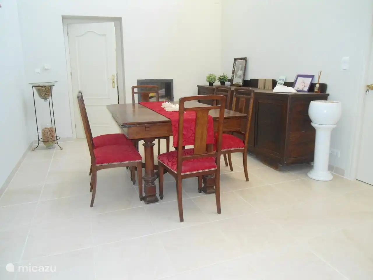 Esszimmer für 14 Personen