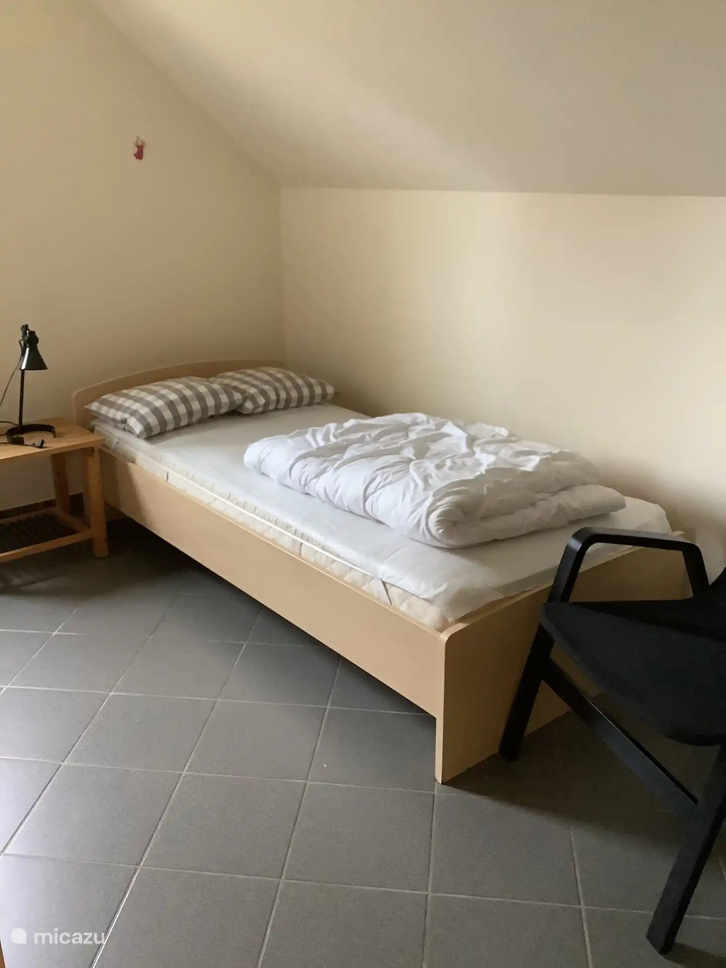 Kleines Schlafzimmer 