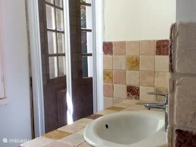 Villa Les Trois Pins | France, Vaucluse, Vaison-la-Romaine - villa Salle de bain dans la chambre du haut