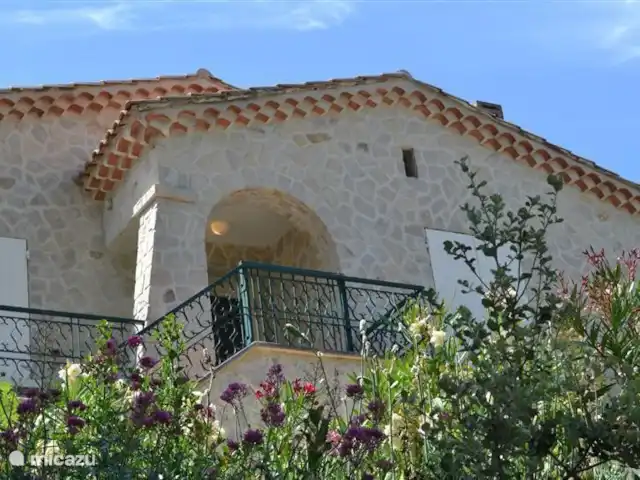 Villa Les Trois Pins | France, Vaucluse, Vaison-la-Romaine - villa Une vue de la villa depuis l'allée