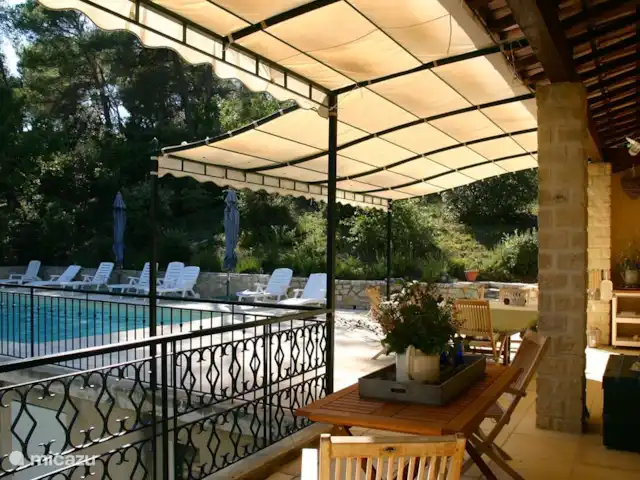 Villa Les Trois Pins | France, Vaucluse, Vaison-la-Romaine - villa Terrasse au dessus vue piscine