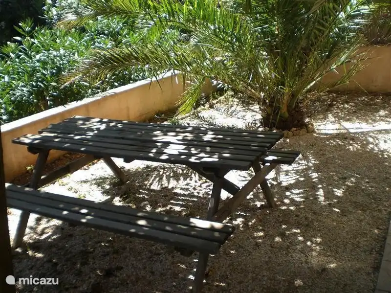 Ein schattiges Plätzchen im Garten.