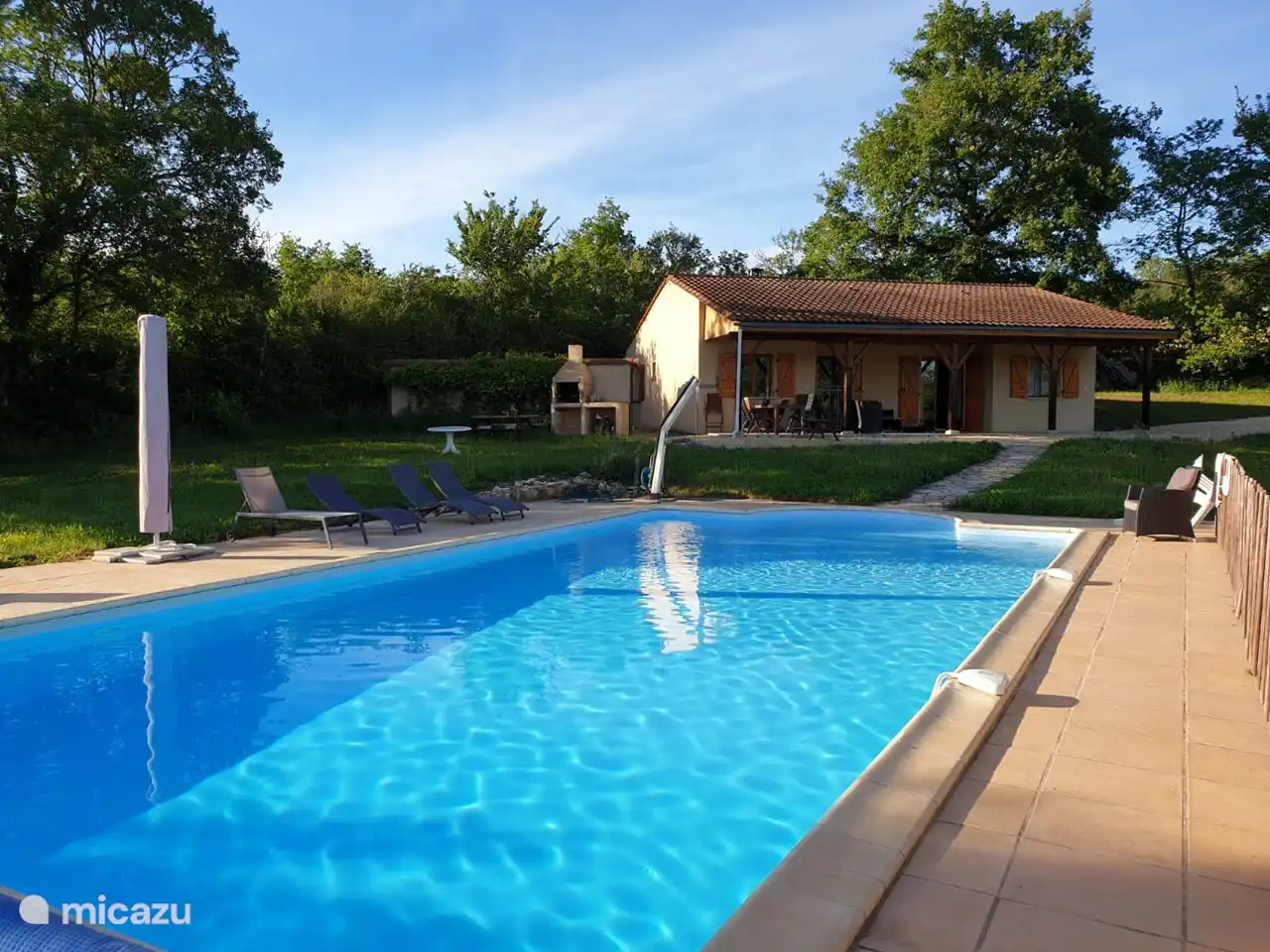 Abbeie in Frankreich, Dordogne, Saint-Aubin-de-Nabirat - ferienhaus
