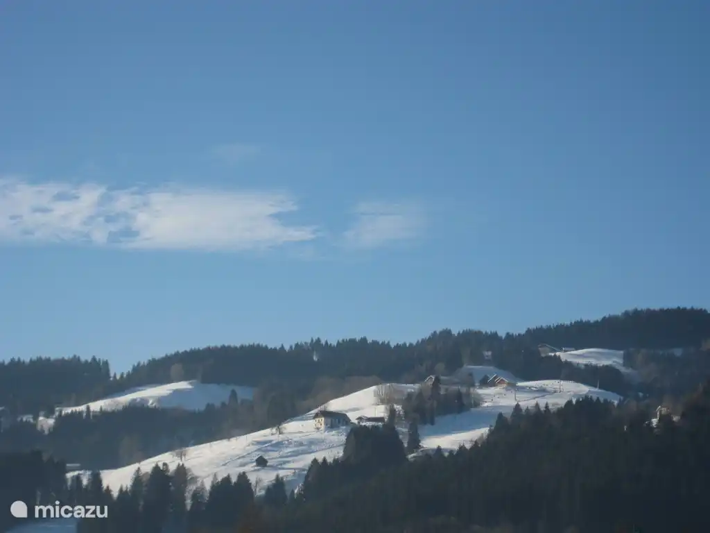 In the winter from the garden a beautiful view of the slopes of Kotschach
