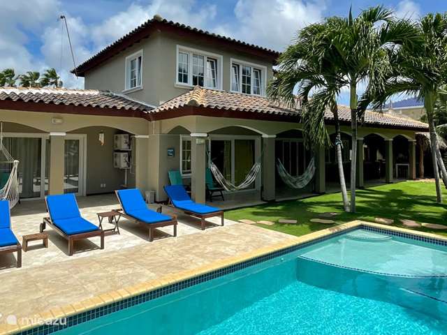 Maison de Vacances Curaçao, Banda Ariba (est), Jan Thiel - chambres d'hôtes Hibiscus Beach house Curaçao