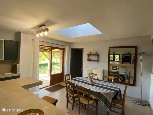 vakantiehuis huren in Frankrijk, Dordogne, Saint-Amand-de-Coly – Figuier De eetkamer