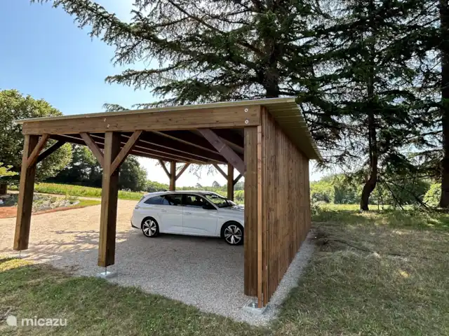 vakantiehuis huren in Frankrijk, Lot, Gourdon – Labelle Parkeren in de schaduw