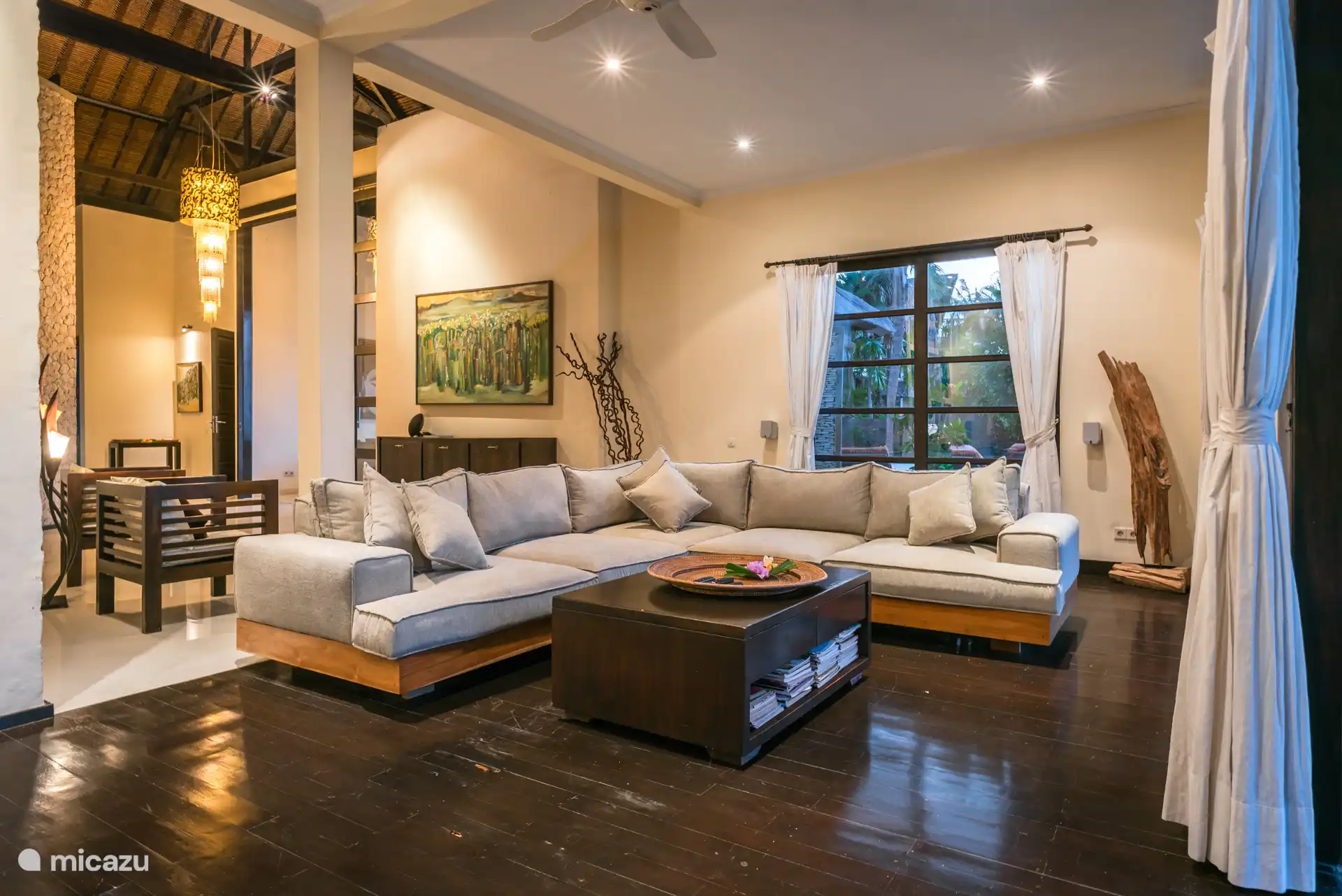 Salón con vistas al mar