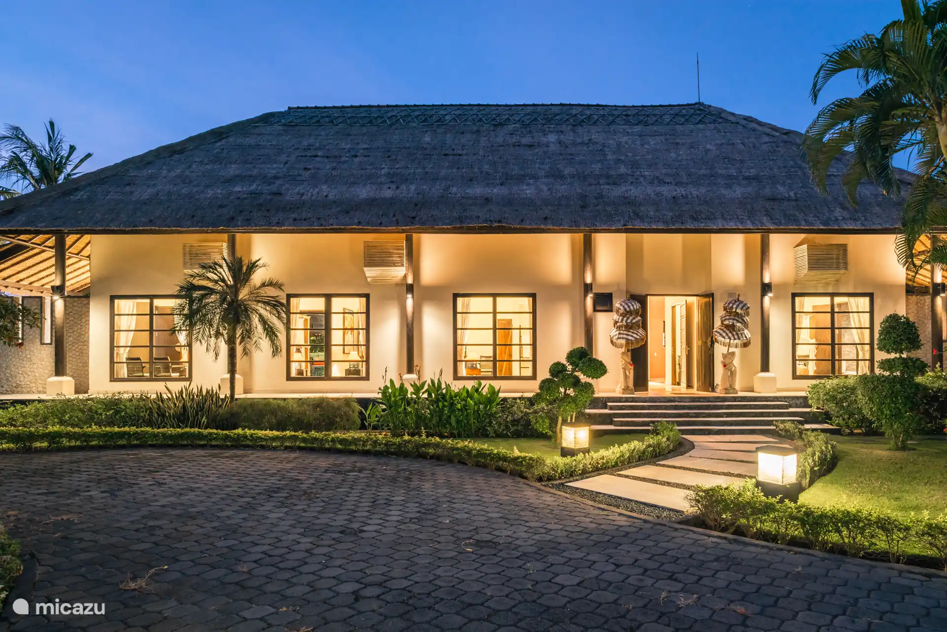 Volver Villa Bali Amber