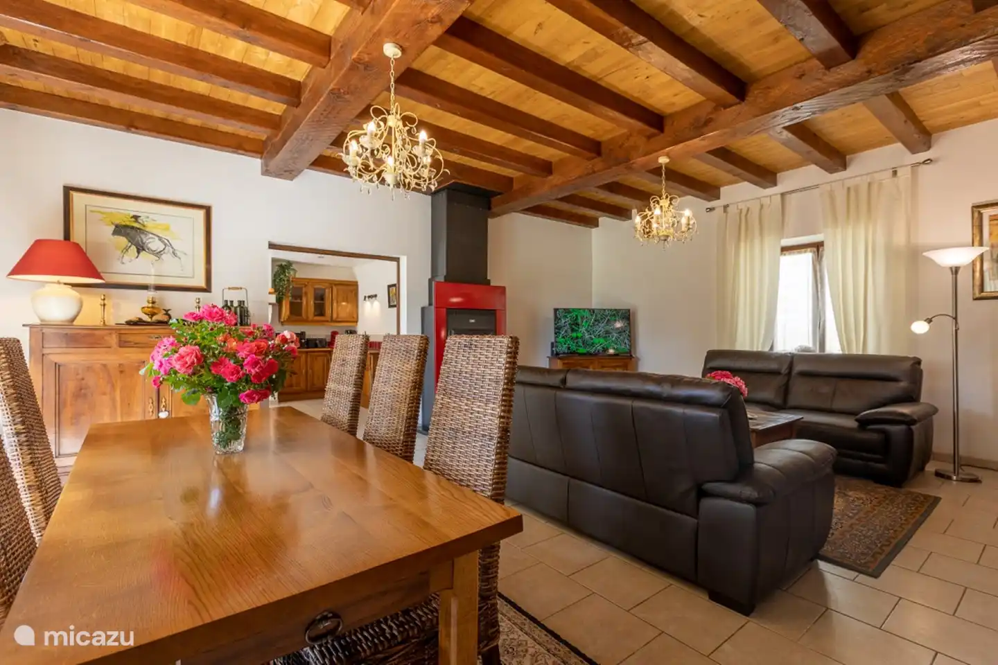 Die Sitzecke und Esstisch