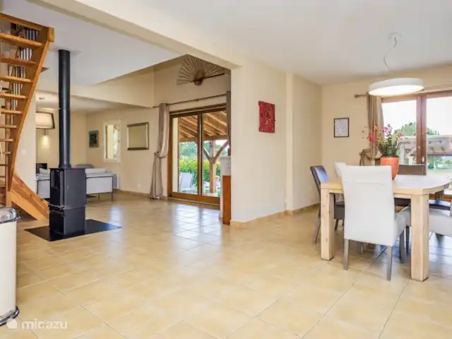 Suzanne | France, Dordogne, Cazals - maison de vacances L’espace repas