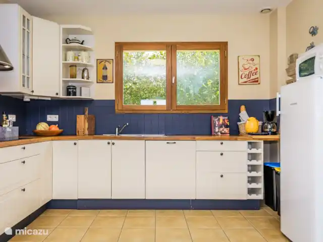 Suzanne | France, Dordogne, Cazals - maison de vacances La cuisine est entièrement équipée