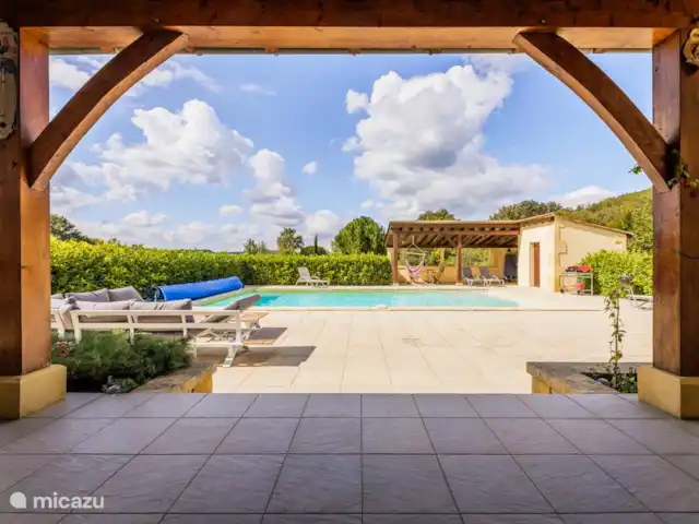 Suzanne | France, Dordogne, Cazals - maison de vacances La piscine