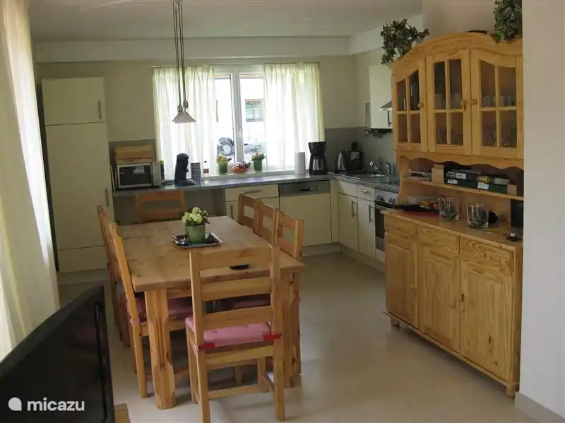 cocina muy completa y acogedora totalmente equipada