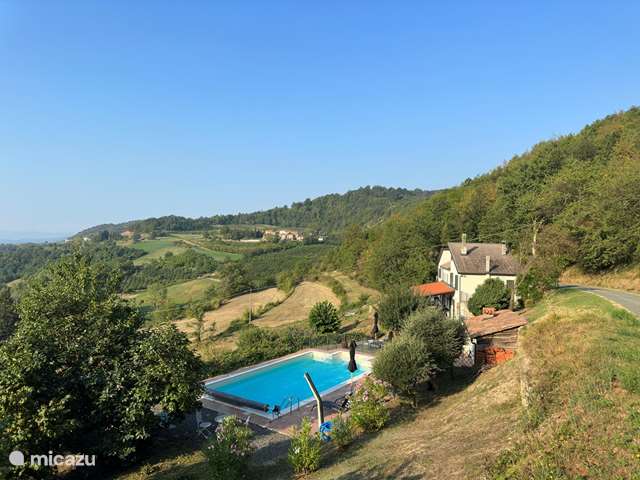 Zwemmen, Italië, Piëmont, Roccaverano, landhuis / kasteel Vakantievilla Piemonte met zwembad