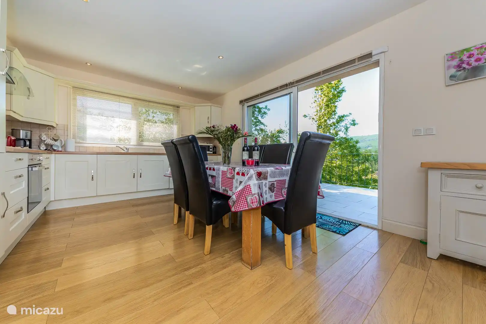 The kitchen with dining area