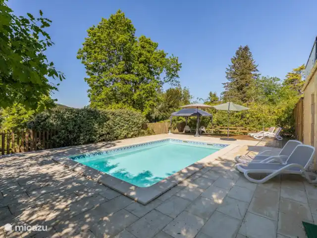 Bonnie Vie | France, Lot, Souillac - maison de vacances La piscine