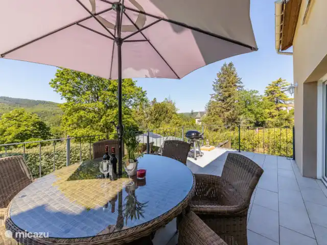 Bonnie Vie | France, Lot, Souillac - maison de vacances La terrasse