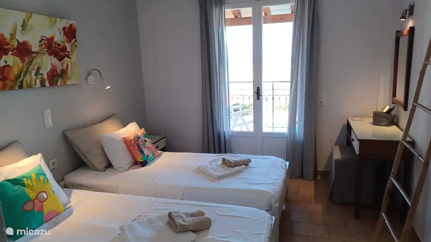 Schlafzimmer 6 – 1. Etage mit eigenem Duschbad