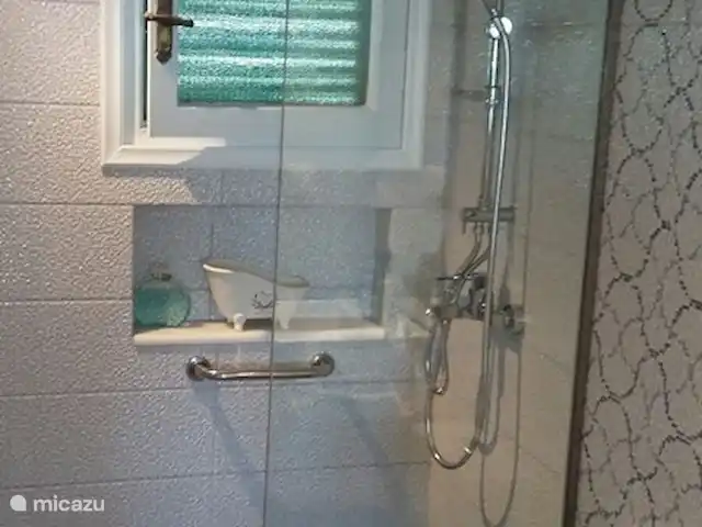 Villa Eleni Corfou - Acharavi | Grèce, Corfou, Acharavi - maison de vacances Salle de bain n°9 pour les chambres 9a et 9b