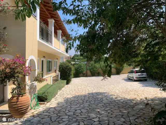 Villa Eleni Corfou - Acharavi | Grèce, Corfou, Acharavi - maison de vacances entrée