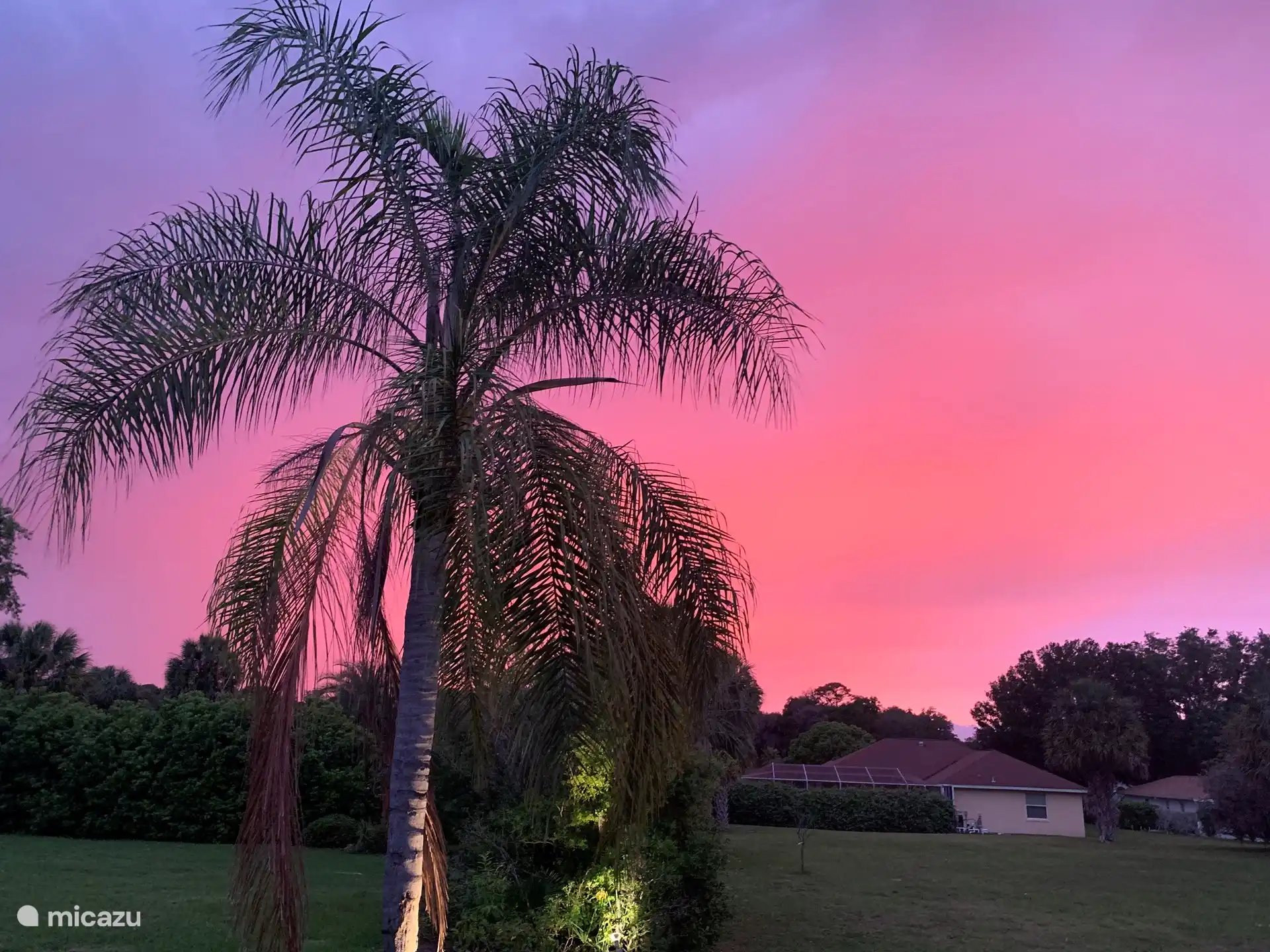 Hinterhof mit Sonnenuntergang